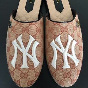 Gucci slippers